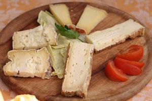 Un piatto di formaggi al Ristorante Le Capannelle