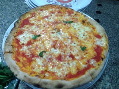 Una bella pizza margherita del Ristorane Pizzeria Le Capannelle